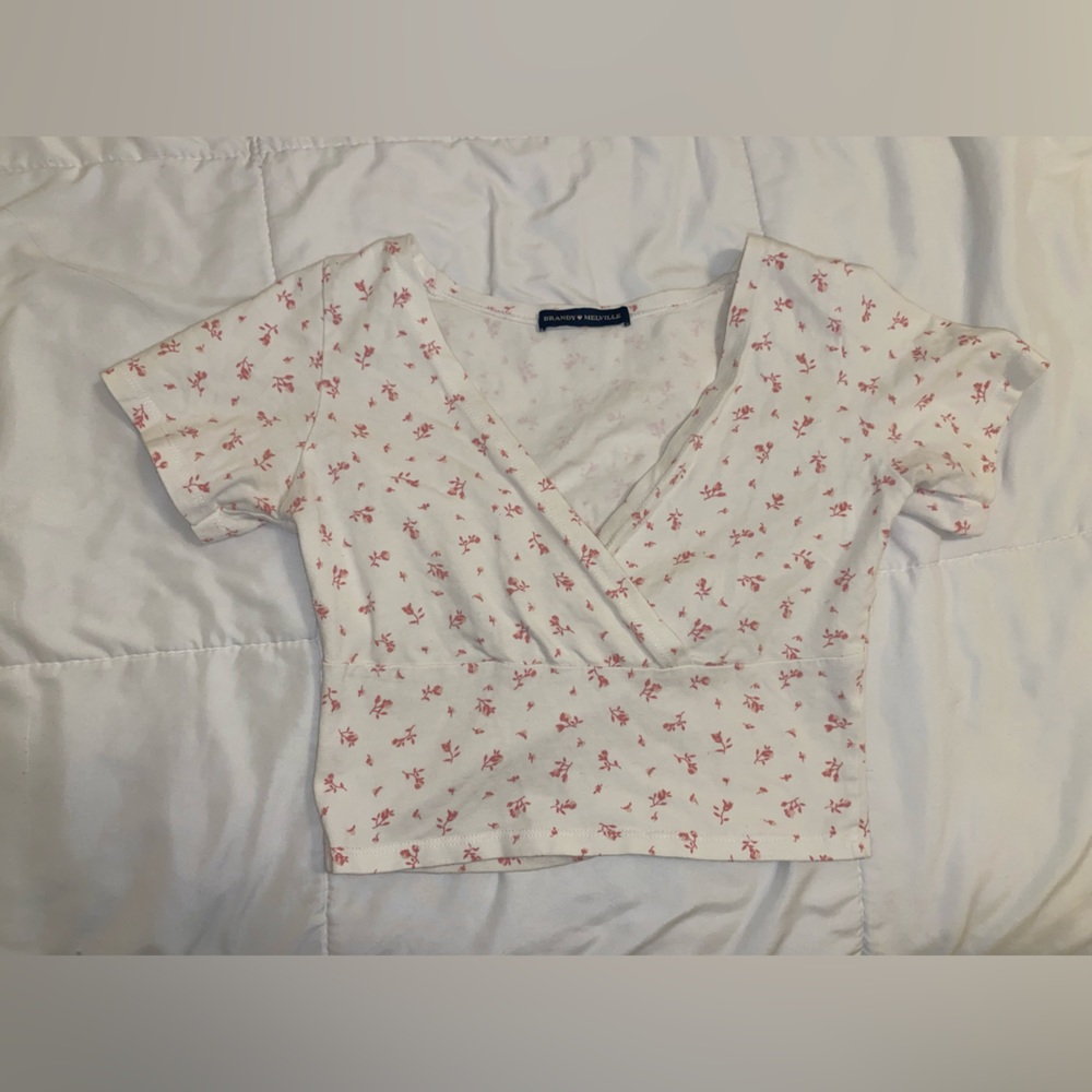 BRANDY MELVILLE PINK N WHITE CROP TOP